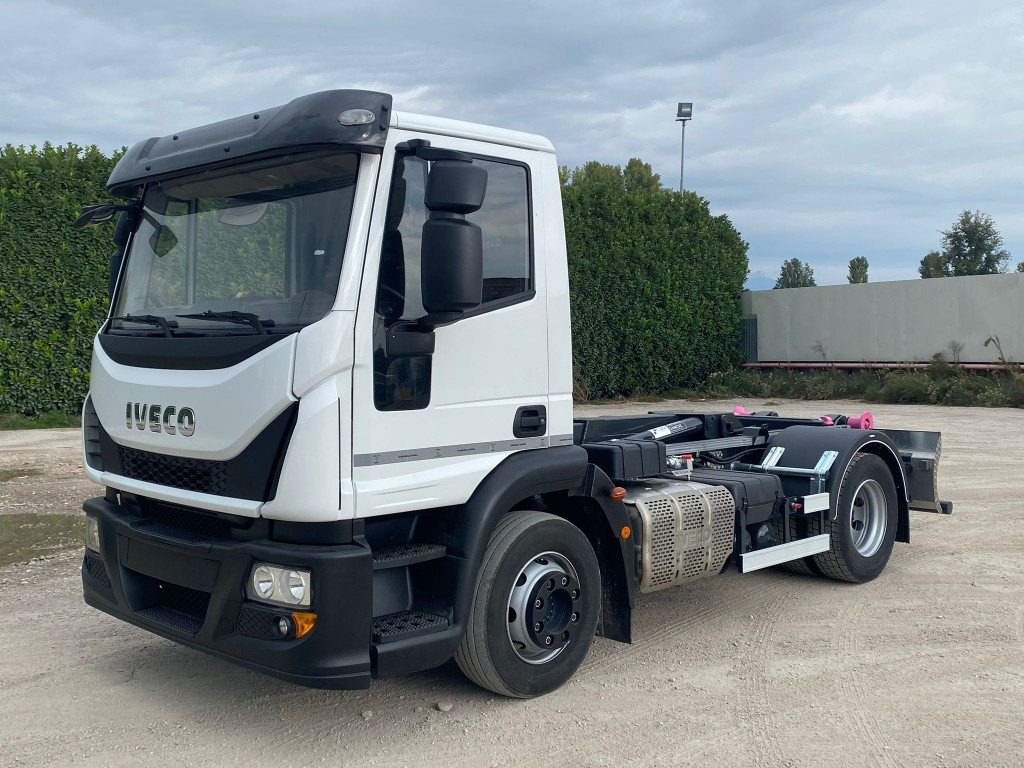 IVECO EUROCARGO 120E25 SCARRABILE - 후크 리프트 트럭 : 사진 1 IVECO EUROCARGO 120E25 SCARRABILE - 후크 리프트 트럭 : 사진 1