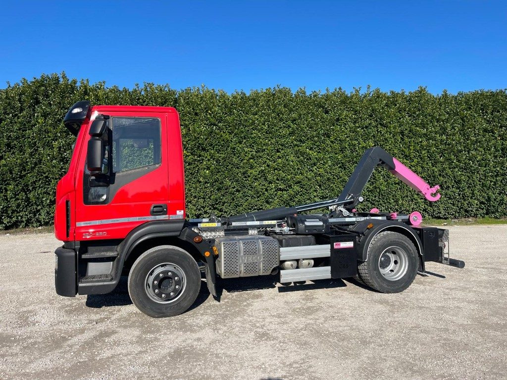 IVECO EUROCARGO 160E SCARRABILE - 후크 리프트 트럭 : 사진 2 IVECO EUROCARGO 160E SCARRABILE - 후크 리프트 트럭 : 사진 2