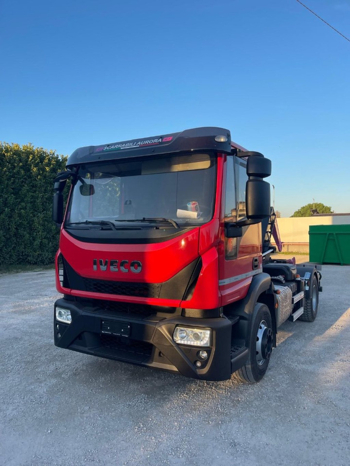 IVECO EUROCARGO 160E32 CON SCARRABILE NUOVO - 후크 리프트 트럭 : 사진 4 IVECO EUROCARGO 160E32 CON SCARRABILE NUOVO - 후크 리프트 트럭 : 사진 4