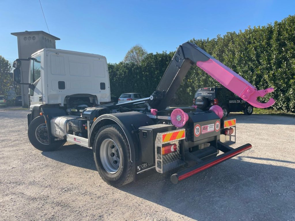 IVECO EUROCARGO 180E25 CON SCARRABILE NUOVO - 후크 리프트 트럭 : 사진 4 IVECO EUROCARGO 180E25 CON SCARRABILE NUOVO - 후크 리프트 트럭 : 사진 4