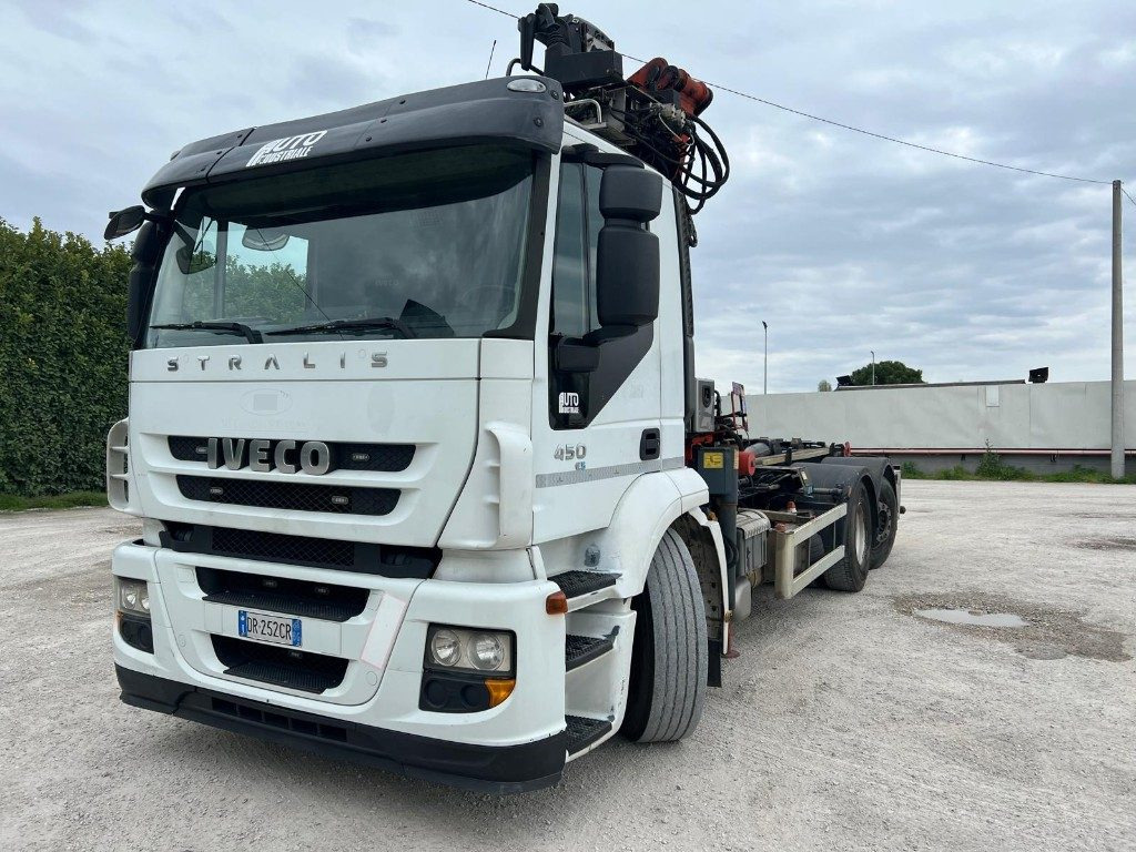 IVECO STRALIS 260E45 SCARRABILE - 후크 리프트 트럭 : 사진 1 IVECO STRALIS 260E45 SCARRABILE - 후크 리프트 트럭 : 사진 1