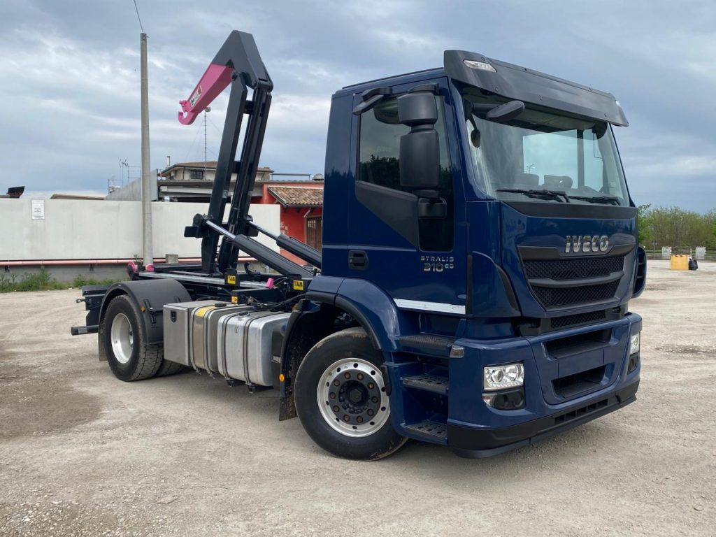 IVECO STRALIS 310 SCARRABILE FULL PNEUMATICO - 후크 리프트 트럭 : 사진 2 IVECO STRALIS 310 SCARRABILE FULL PNEUMATICO - 후크 리프트 트럭 : 사진 2