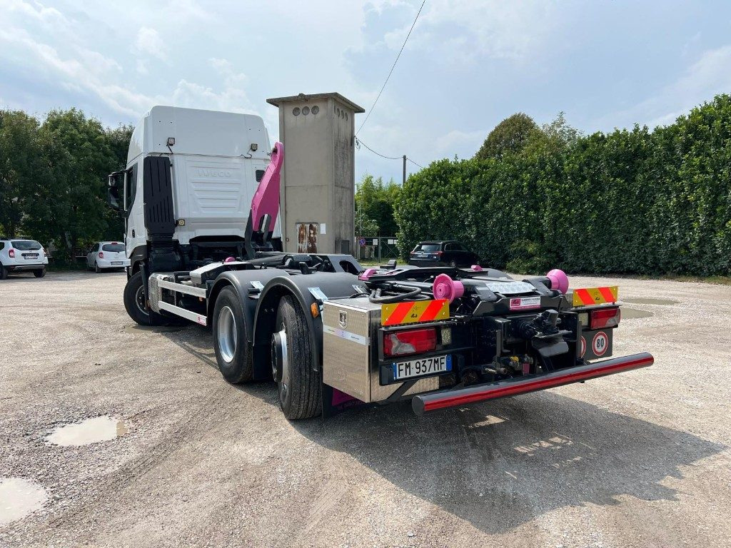 IVECO STRALIS 510 SCARRABILE - 후크 리프트 트럭 : 사진 5 IVECO STRALIS 510 SCARRABILE - 후크 리프트 트럭 : 사진 5