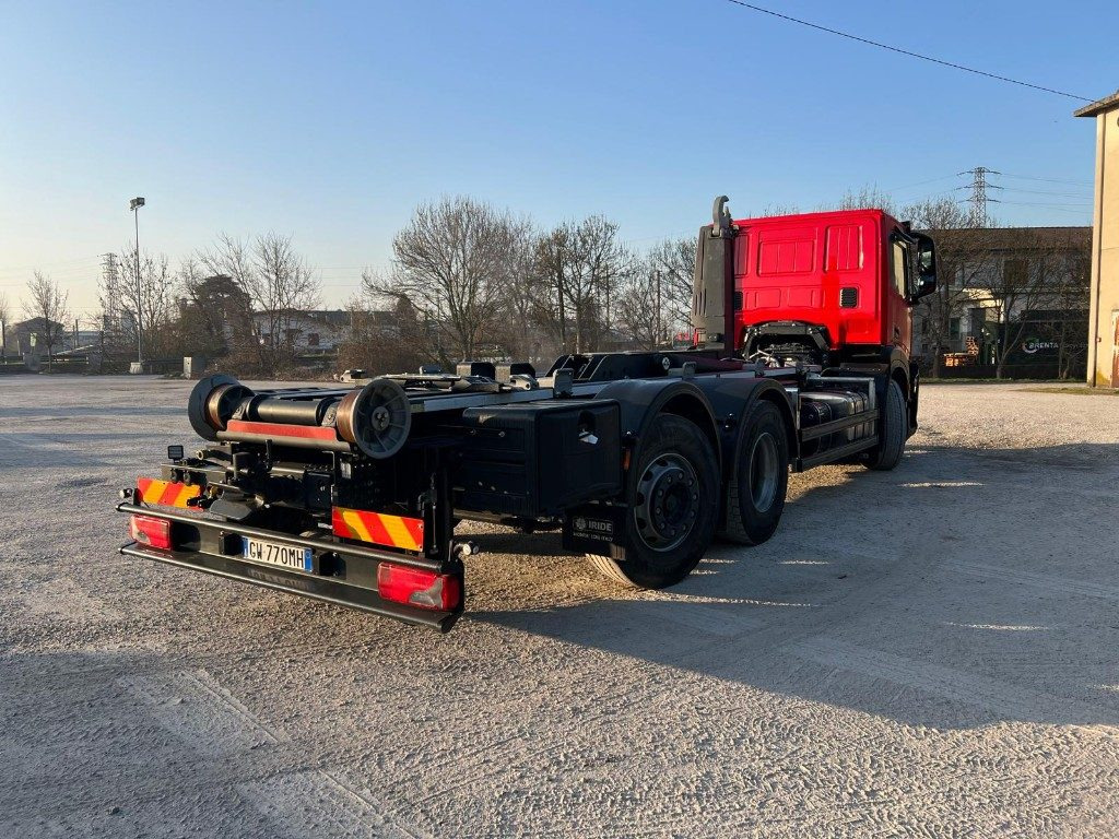 IVECO X-WAY AD260 NUOVO TARGATO SCARRABILE - 후크 리프트 트럭 : 사진 4 IVECO X-WAY AD260 NUOVO TARGATO SCARRABILE - 후크 리프트 트럭 : 사진 4