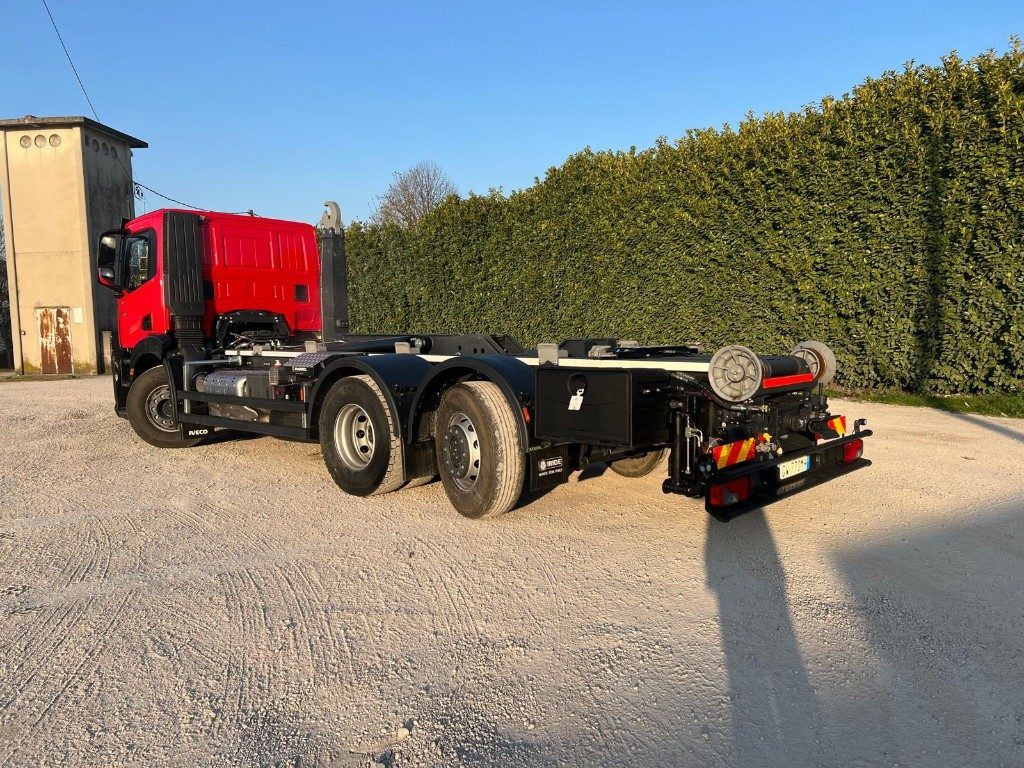 IVECO X-WAY AD260 NUOVO TARGATO SCARRABILE - 후크 리프트 트럭 : 사진 3 IVECO X-WAY AD260 NUOVO TARGATO SCARRABILE - 후크 리프트 트럭 : 사진 3