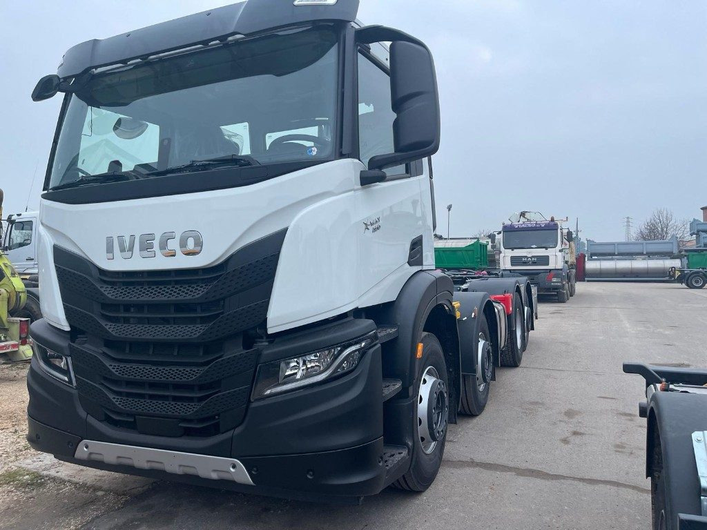 IVECO X-WAY AD350X480YPS SCARRABILE NUOVO - 후크 리프트 트럭 : 사진 2 IVECO X-WAY AD350X480YPS SCARRABILE NUOVO - 후크 리프트 트럭 : 사진 2