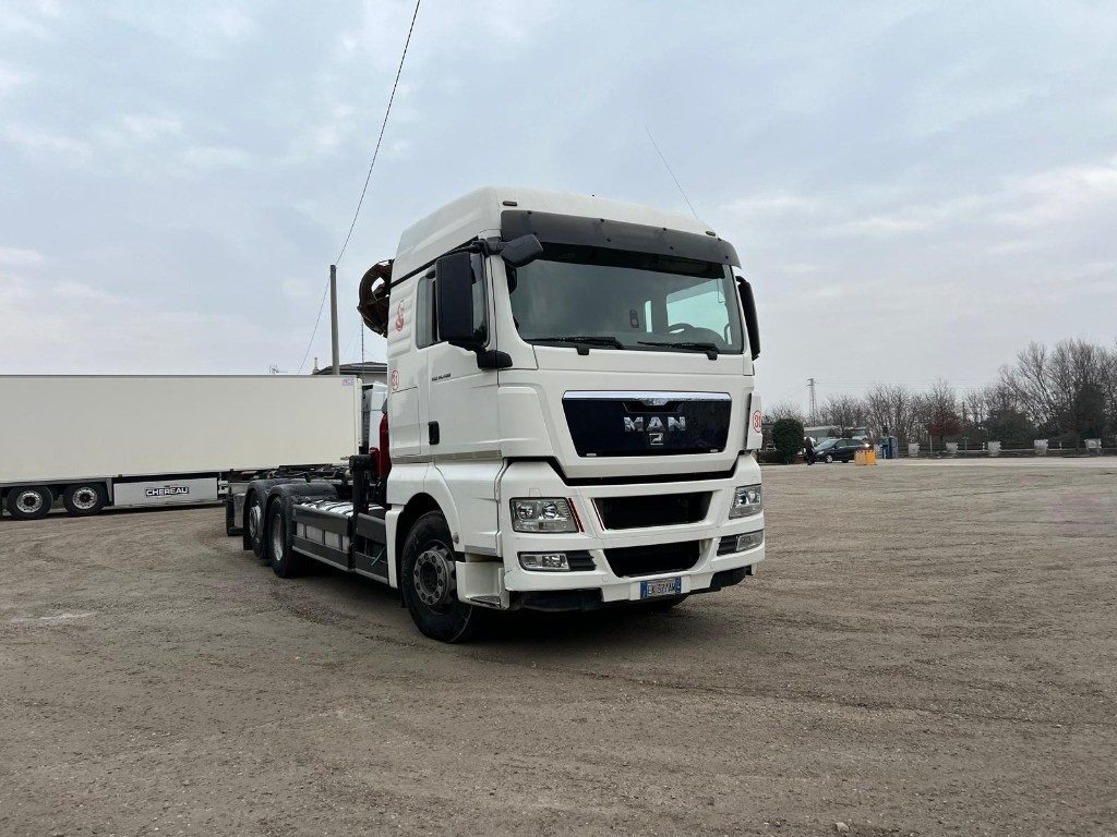 MAN TGX 26.480 SCARRABILE CON GRU - 후크 리프트 트럭 : 사진 2 MAN TGX 26.480 SCARRABILE CON GRU - 후크 리프트 트럭 : 사진 2
