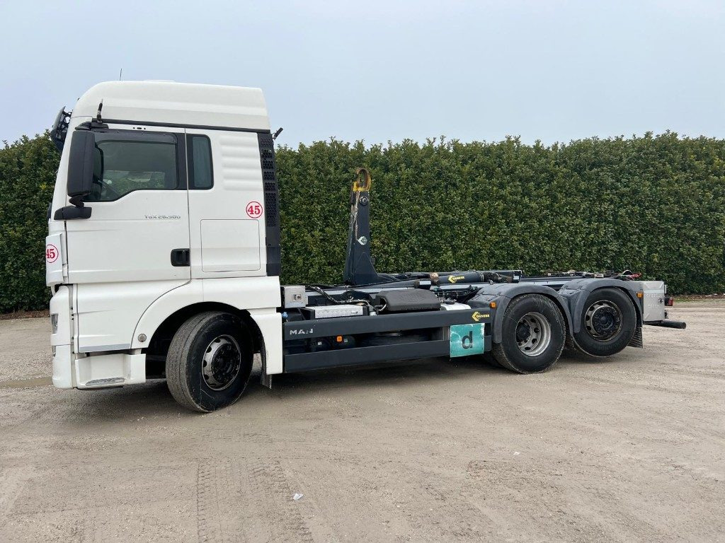 MAN TGX 26.500 USATO SCARRABILE 6X2 - 후크 리프트 트럭 : 사진 2 MAN TGX 26.500 USATO SCARRABILE 6X2 - 후크 리프트 트럭 : 사진 2