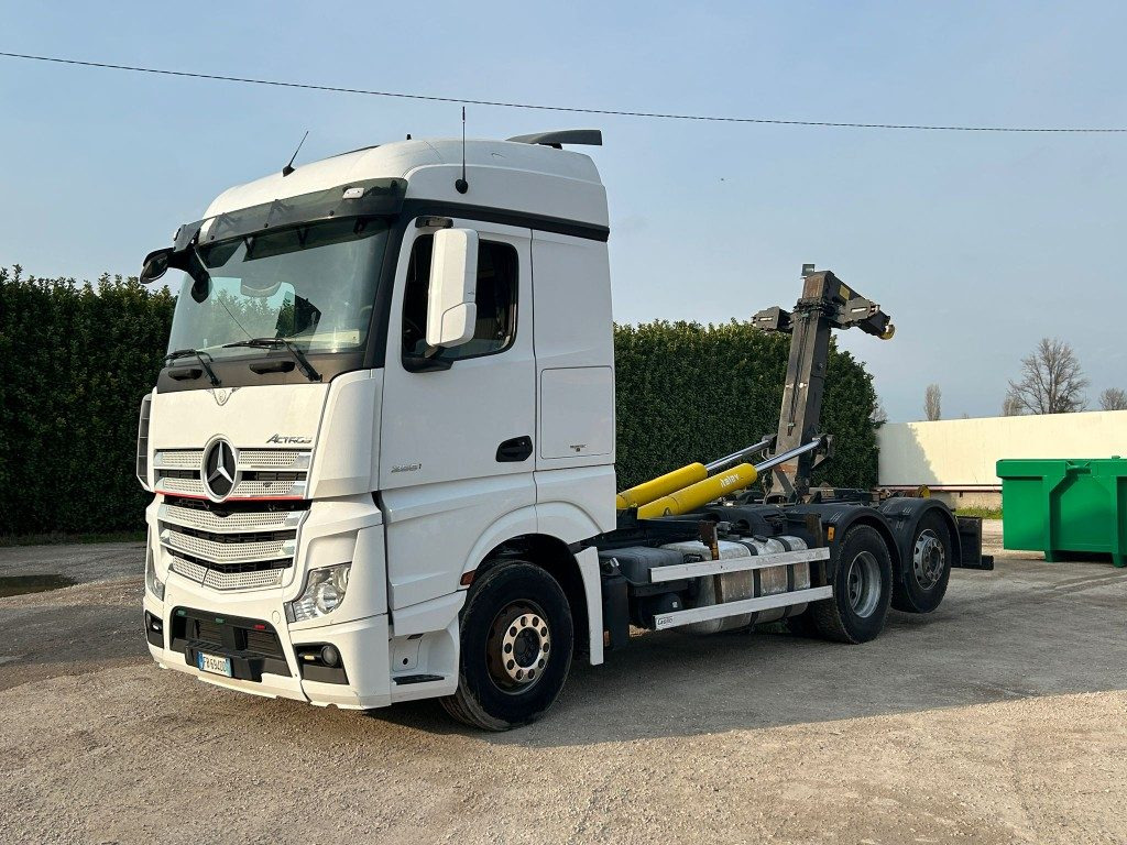 MERCEDES ACTROS 25.51 SCARRABILE - 후크 리프트 트럭 : 사진 1 MERCEDES ACTROS 25.51 SCARRABILE - 후크 리프트 트럭 : 사진 1