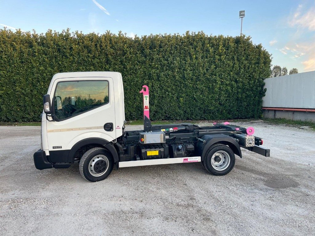 NISSAN NT400 SCARRABILE PATENTE B - 후크 리프트 트럭 : 사진 2 NISSAN NT400 SCARRABILE PATENTE B - 후크 리프트 트럭 : 사진 2