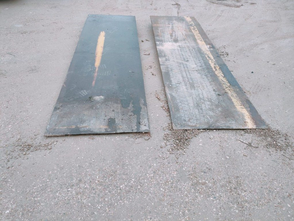 PEDANE IN FERRO PER CONTAINER - 건설장비 : 사진 2 PEDANE IN FERRO PER CONTAINER - 건설장비 : 사진 2