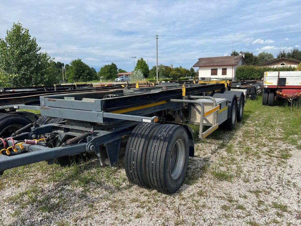 PIACENZA RIMORCHIO PIACENZA SCARRABILE BALESTRATO - 롤오프/ 스킵 트레일러 : 사진 2 PIACENZA RIMORCHIO PIACENZA SCARRABILE BALESTRATO - 롤오프/ 스킵 트레일러 : 사진 2