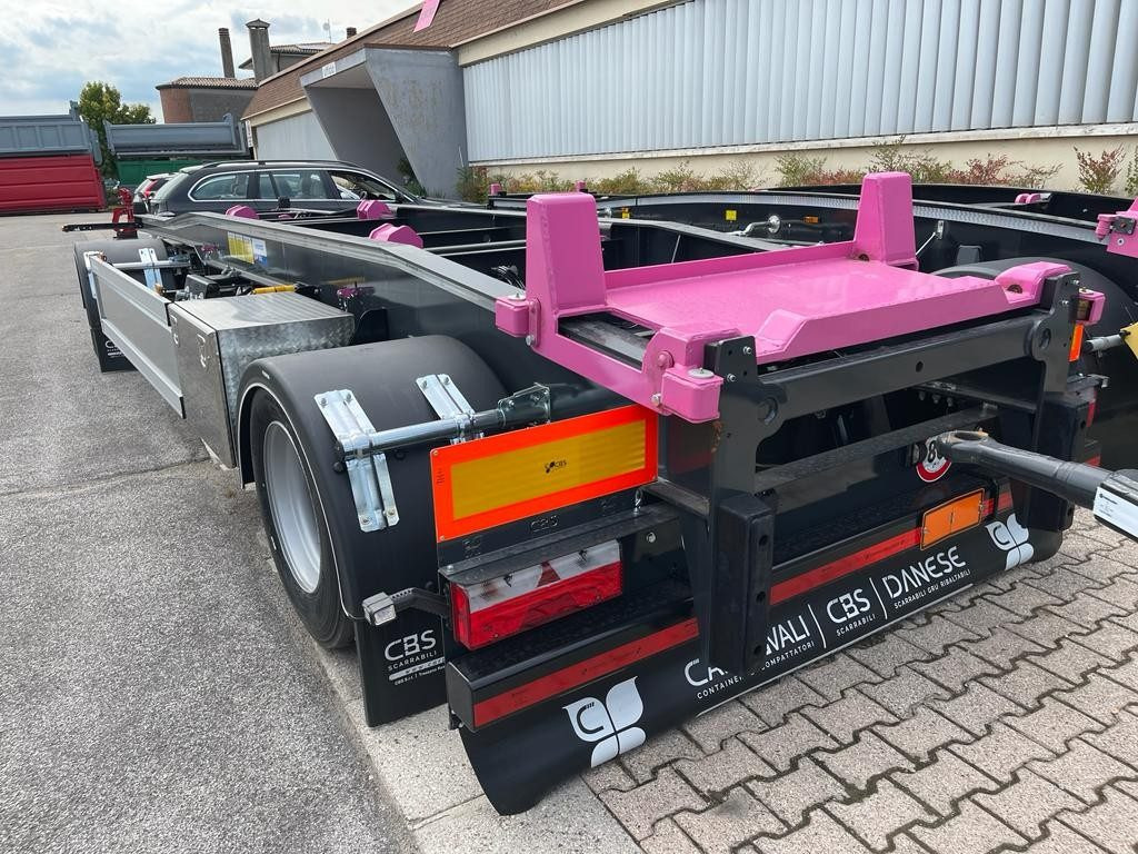 RIMORCHIO CBS NUOVO SCARRABILE - 롤오프/ 스킵 트레일러 : 사진 1 RIMORCHIO CBS NUOVO SCARRABILE - 롤오프/ 스킵 트레일러 : 사진 1