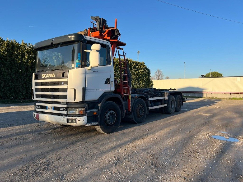 SCANIA CV R124 SCARRABILE CON GRU E POLIPO - 후크 리프트 트럭 : 사진 1 SCANIA CV R124 SCARRABILE CON GRU E POLIPO - 후크 리프트 트럭 : 사진 1