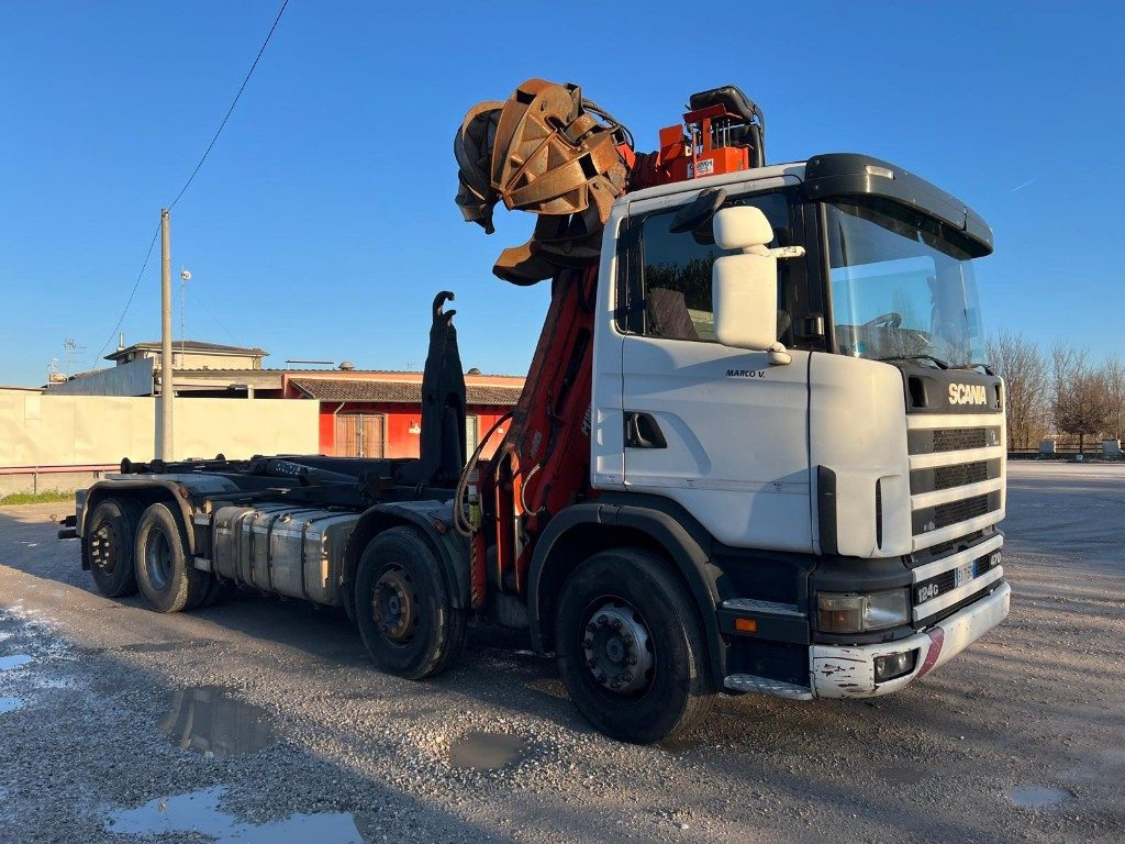 SCANIA CV R124 SCARRABILE CON GRU E POLIPO - 후크 리프트 트럭 : 사진 4 SCANIA CV R124 SCARRABILE CON GRU E POLIPO - 후크 리프트 트럭 : 사진 4