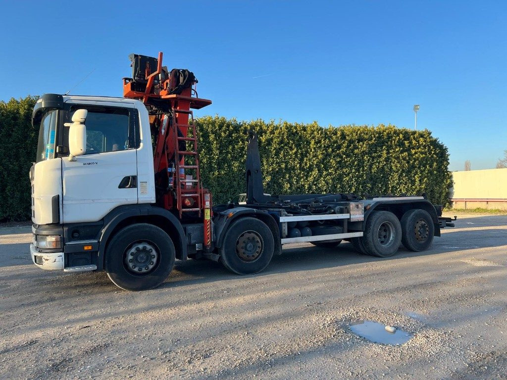 SCANIA CV R124 SCARRABILE CON GRU E POLIPO - 후크 리프트 트럭 : 사진 2 SCANIA CV R124 SCARRABILE CON GRU E POLIPO - 후크 리프트 트럭 : 사진 2