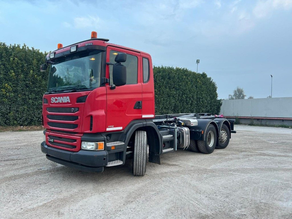SCANIA G440 SCARRABILE NUOVO PNEUMATICO POSTERIORE - 후크 리프트 트럭 : 사진 1 SCANIA G440 SCARRABILE NUOVO PNEUMATICO POSTERIORE - 후크 리프트 트럭 : 사진 1