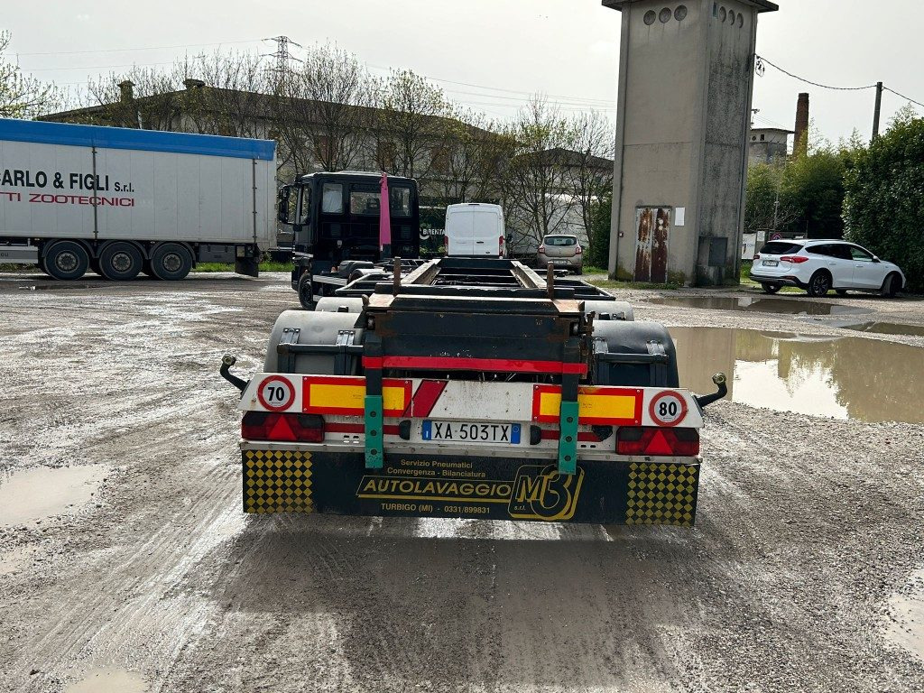 ZORZI RIMORCHIO ZORZI 26R070 SCARRABILE BALESTRATO - 롤오프/ 스킵 트레일러 : 사진 4 ZORZI RIMORCHIO ZORZI 26R070 SCARRABILE BALESTRATO - 롤오프/ 스킵 트레일러 : 사진 4