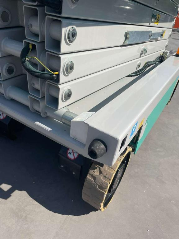 Imer IT12122 - 시저 리프트 : 사진 5 Imer IT12122 - 시저 리프트 : 사진 5