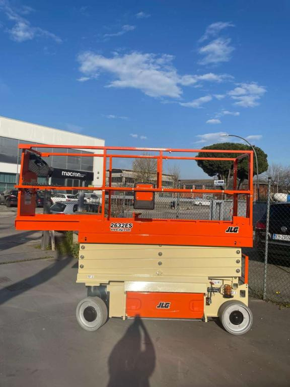 JLG 2632ES - 시저 리프트 : 사진 2 JLG 2632ES - 시저 리프트 : 사진 2