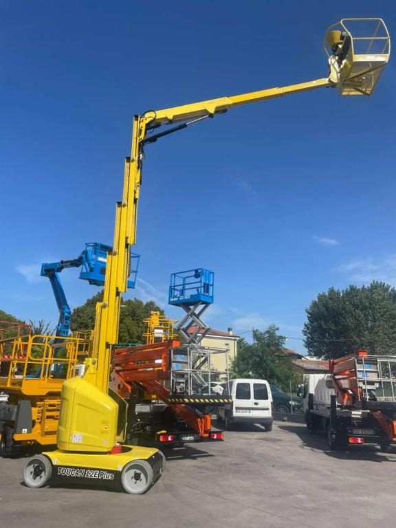 JLG TOUCAN 12E PLUS - 수직 마스트 리프트 : 사진 2 JLG TOUCAN 12E PLUS - 수직 마스트 리프트 : 사진 2