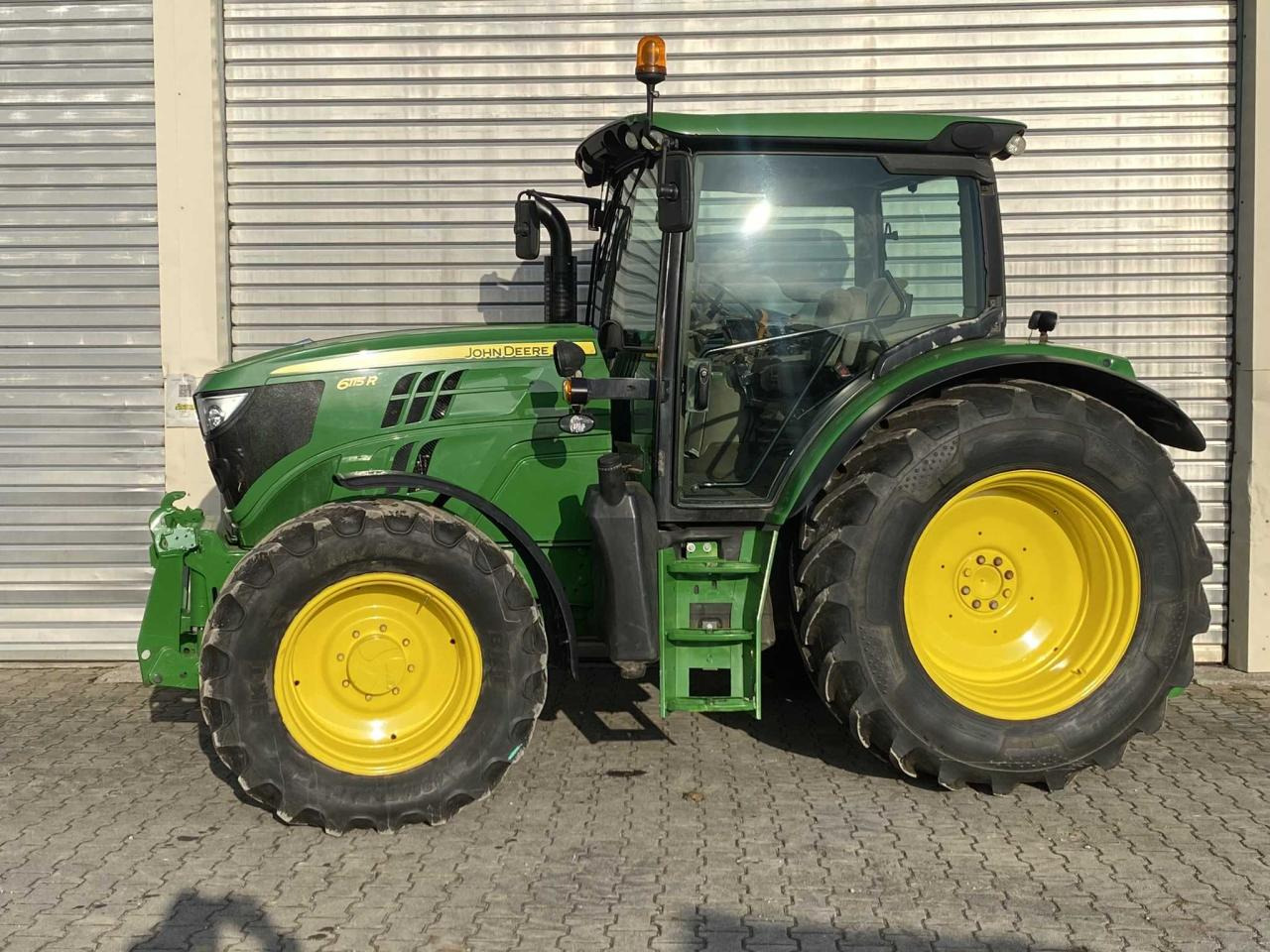 John Deere 6115R - 장궤형 트랙터 : 사진 2 John Deere 6115R - 장궤형 트랙터 : 사진 2