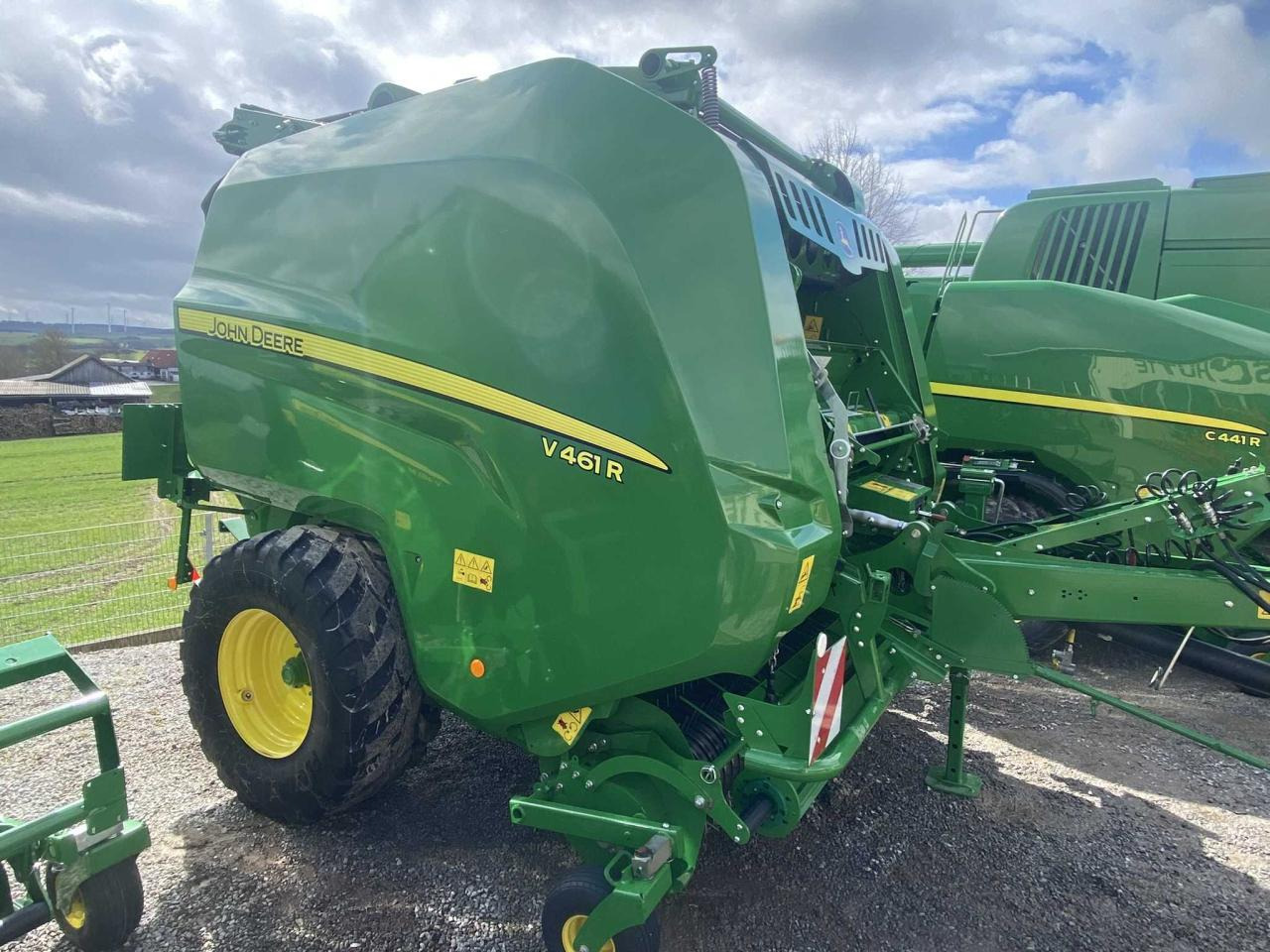 John Deere V461 R - 671 Bunde - 원형 베일러 : 사진 2 John Deere V461 R - 671 Bunde - 원형 베일러 : 사진 2