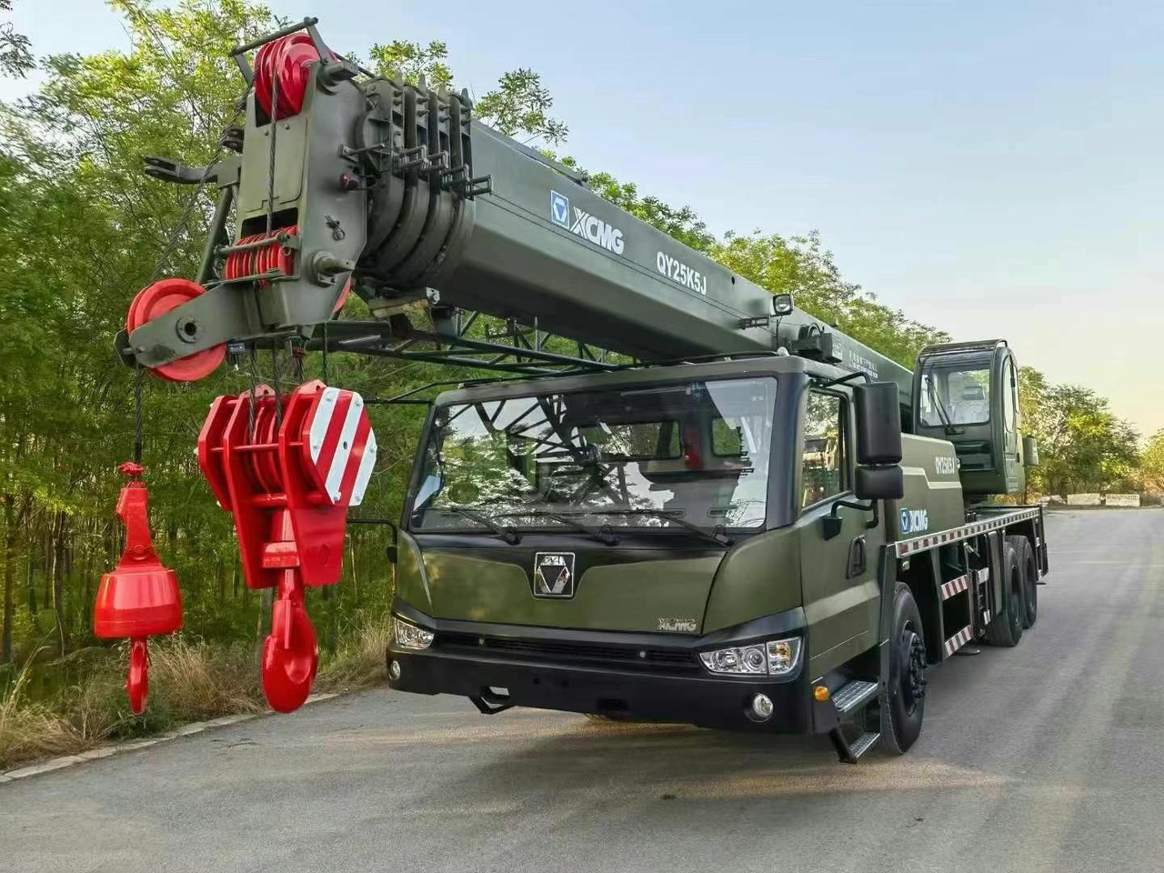 XCMG QY25K5-1 25 ton truck crane - 모바일 크레인 : 사진 1 XCMG QY25K5-1 25 ton truck crane - 모바일 크레인 : 사진 1
