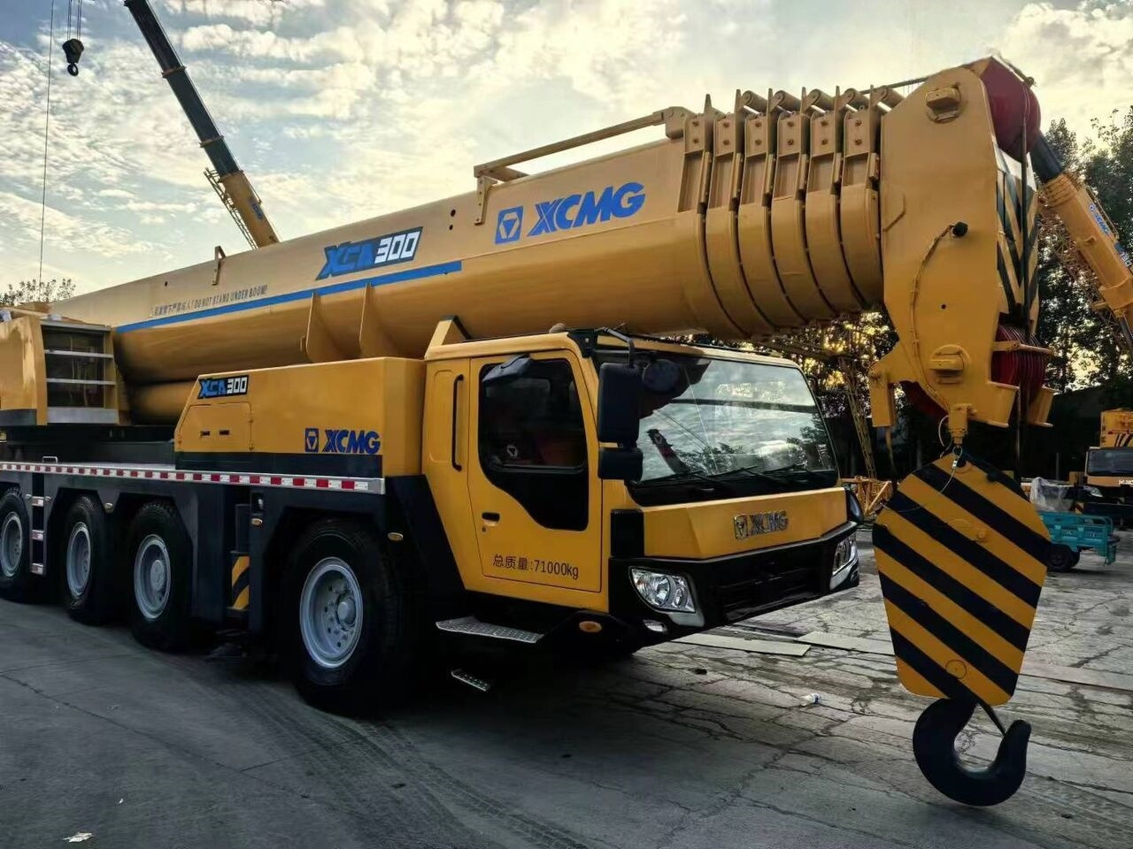 XCMG XCA300 QAY300 QY300K 300Ton Used Mobile Crane - 모바일 크레인 : 사진 2 XCMG XCA300 QAY300 QY300K 300Ton Used Mobile Crane - 모바일 크레인 : 사진 2