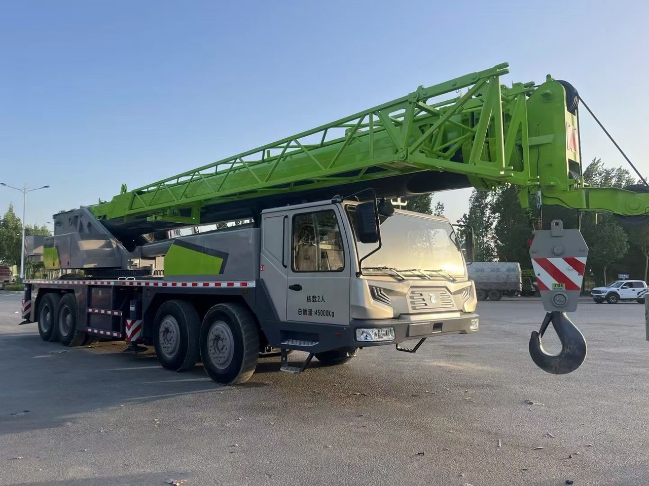 ZOOMLION ZTC700V 70 ton truck crane - 모바일 크레인 : 사진 2 ZOOMLION ZTC700V 70 ton truck crane - 모바일 크레인 : 사진 2