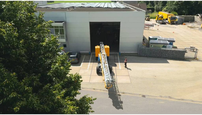 Giraffe 700.26-2WD4S - 모바일 크레인 : 사진 2 Giraffe 700.26-2WD4S - 모바일 크레인 : 사진 2