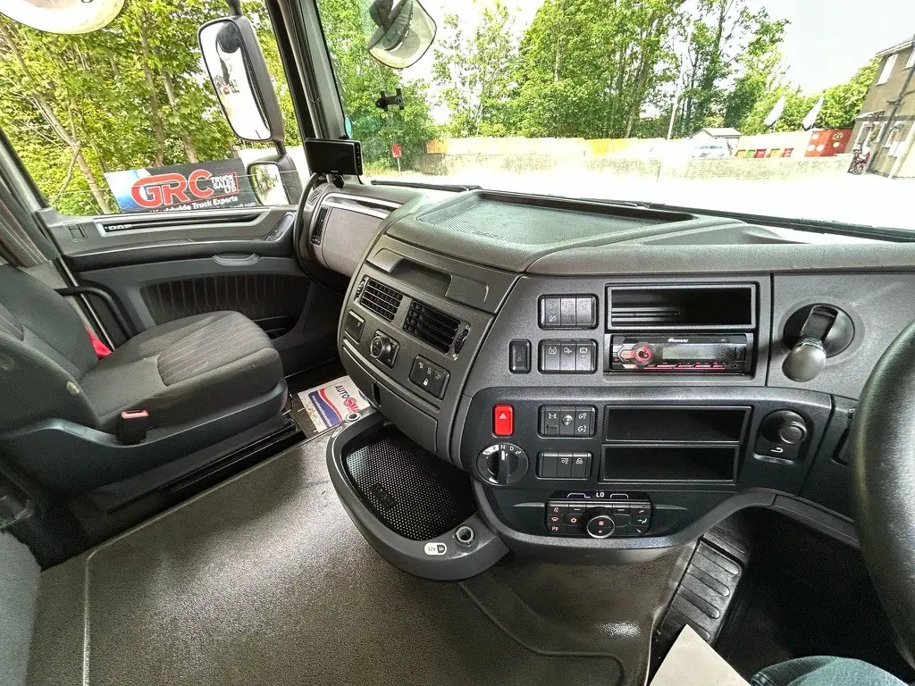 트랙터 유닛 DAF XF 105 : 사진 17