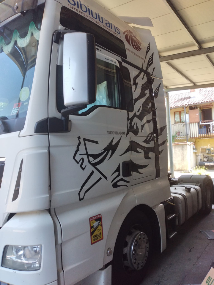 MAN TGX 18.440 - 트랙터 유닛 : 사진 4 MAN TGX 18.440 - 트랙터 유닛 : 사진 4