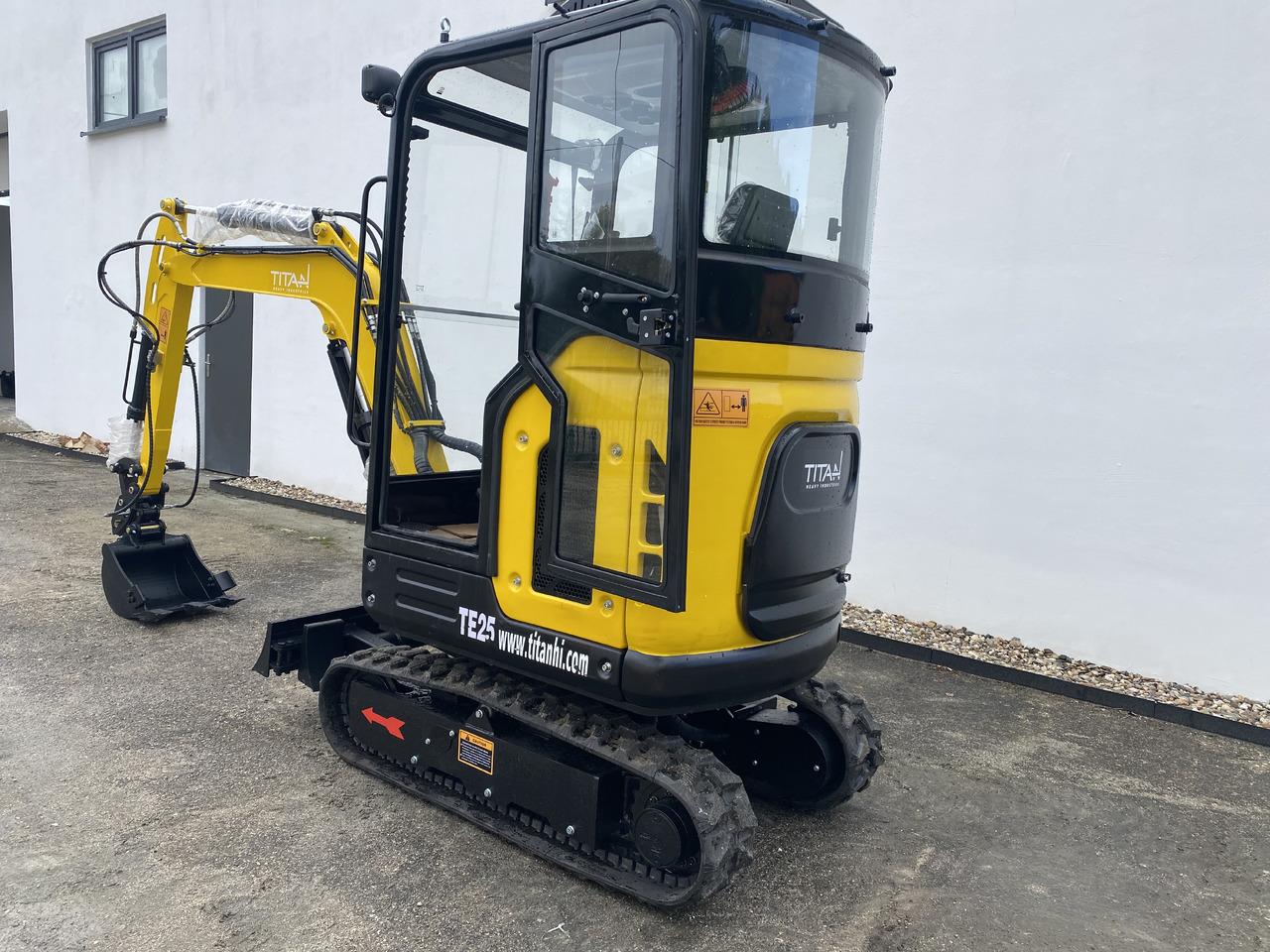 TITAN TE25 - 미니 굴삭기 : 사진 2 TITAN TE25 - 미니 굴삭기 : 사진 2