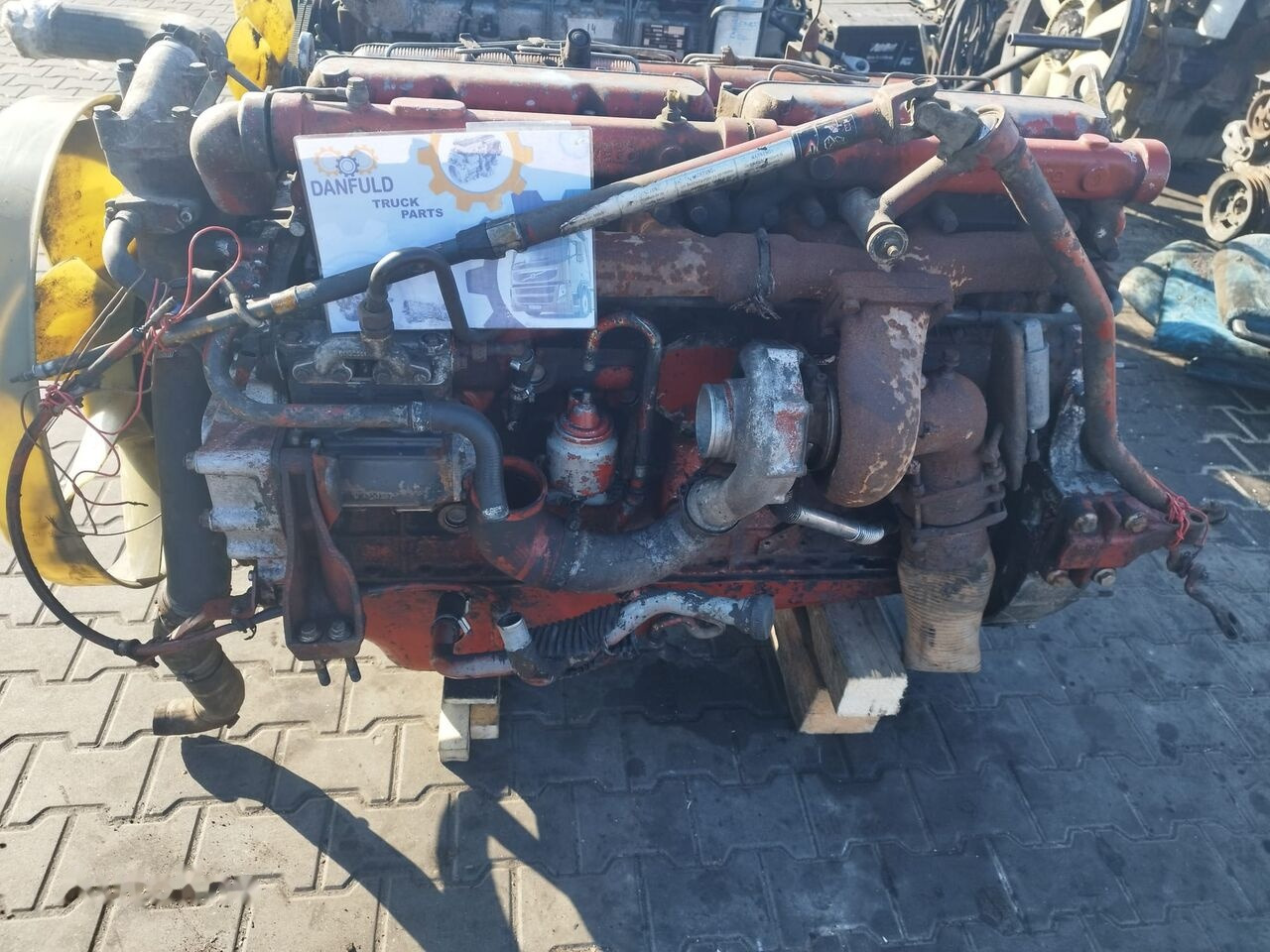 IVECO 8210.42M 470 E2 IVECO Magirus - 엔진 트럭 용 : 사진 4 IVECO 8210.42M 470 E2 IVECO Magirus - 엔진 트럭 용 : 사진 4