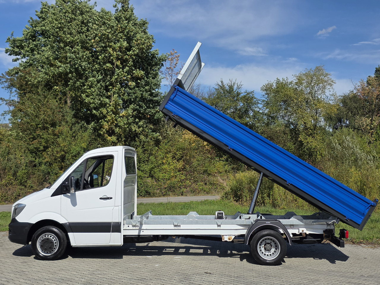 MERCEDES-BENZ Sprinter 419 CDI Wywrotka 4.50 M ! Kiper 3-Stronny ! Klima ! 3.0 CDI * 190 Km ! - 덤프 밴 : 사진 4 MERCEDES-BENZ Sprinter 419 CDI Wywrotka 4.50 M ! Kiper 3-Stronny ! Klima ! 3.0 CDI * 190 Km ! - 덤프 밴 : 사진 4