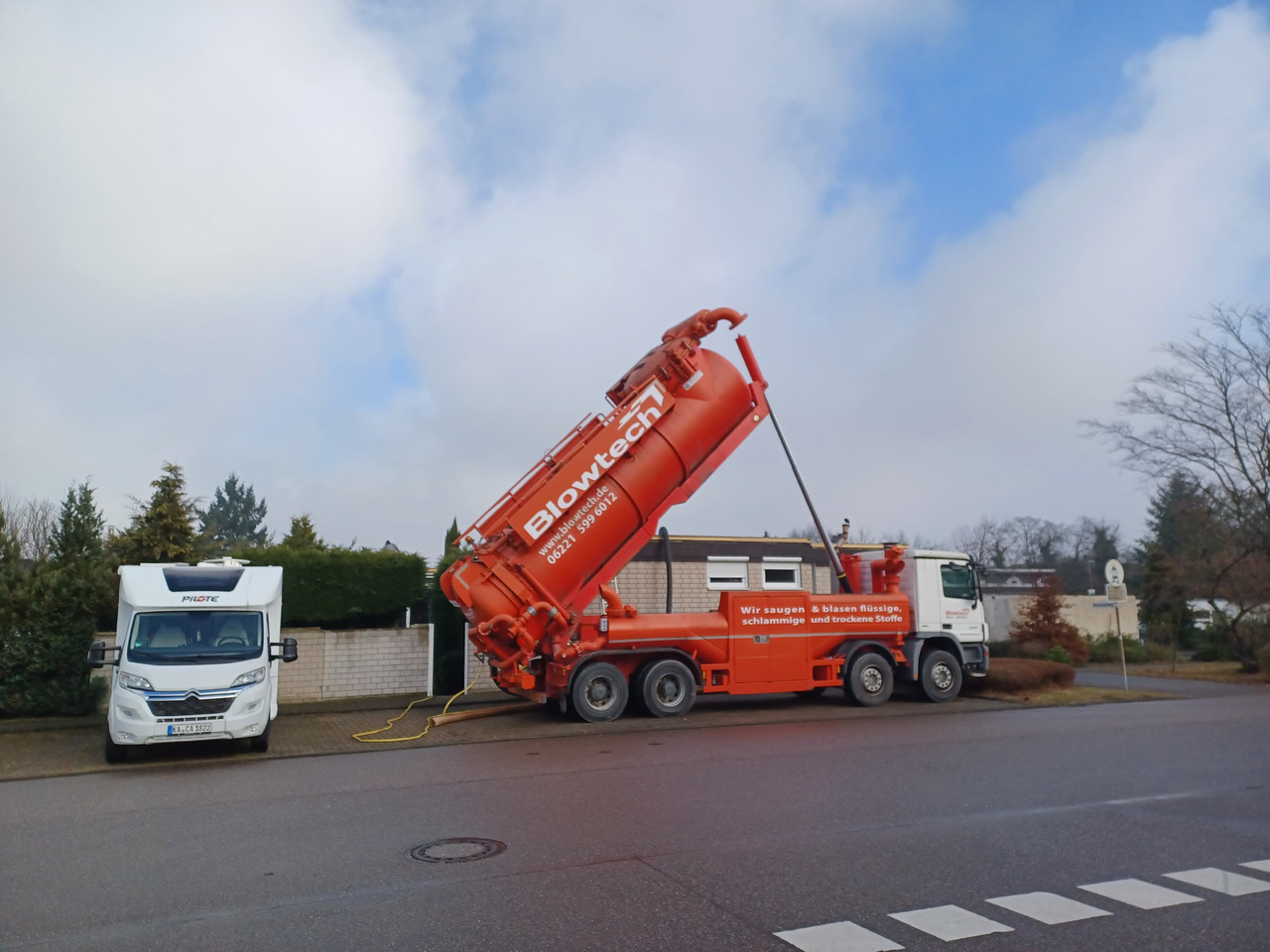 MERCEDES-BENZ Naaktgeboren Vacu-Press 8000 High-Lift V2A less km+hours! - 진공 흡입 트럭 : 사진 4 MERCEDES-BENZ Naaktgeboren Vacu-Press 8000 High-Lift V2A less km+hours! - 진공 흡입 트럭 : 사진 4
