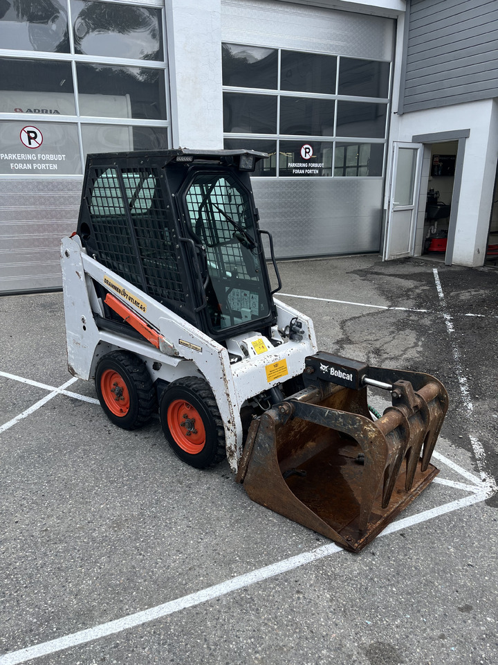 BOBCAT S70 - 소형 트랙 로더 : 사진 1 BOBCAT S70 - 소형 트랙 로더 : 사진 1