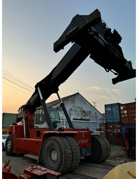Kalmar DRU450 - 리치 스태커 : 사진 4 Kalmar DRU450 - 리치 스태커 : 사진 4