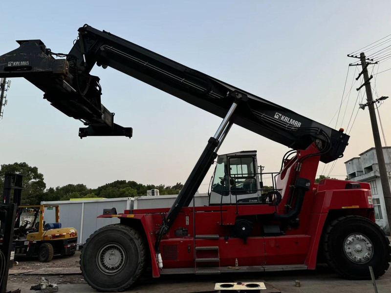 Kalmar DRU450 - 리치 스태커 : 사진 2 Kalmar DRU450 - 리치 스태커 : 사진 2