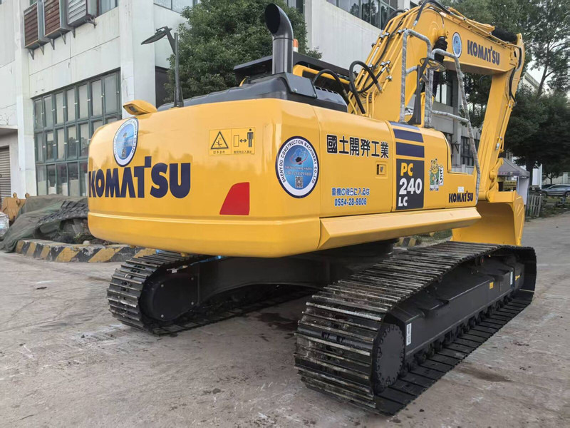 Komatsu PC240LC-8 - 크롤러 굴삭기 : 사진 2 Komatsu PC240LC-8 - 크롤러 굴삭기 : 사진 2