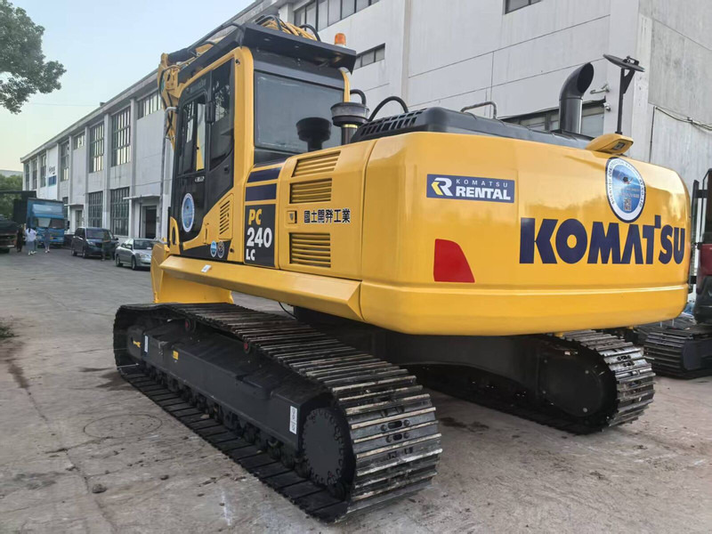 Komatsu PC240LC-8 - 크롤러 굴삭기 : 사진 4 Komatsu PC240LC-8 - 크롤러 굴삭기 : 사진 4