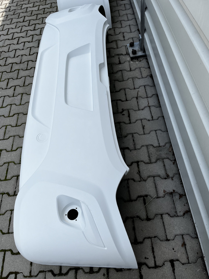 Zderzak tylny do AUTOBUSU VDL EURO 5 VDL FUTURA euro 5 - 범퍼 대형 버스 용 : 사진 1 Zderzak tylny do AUTOBUSU VDL EURO 5 VDL FUTURA euro 5 - 범퍼 대형 버스 용 : 사진 1