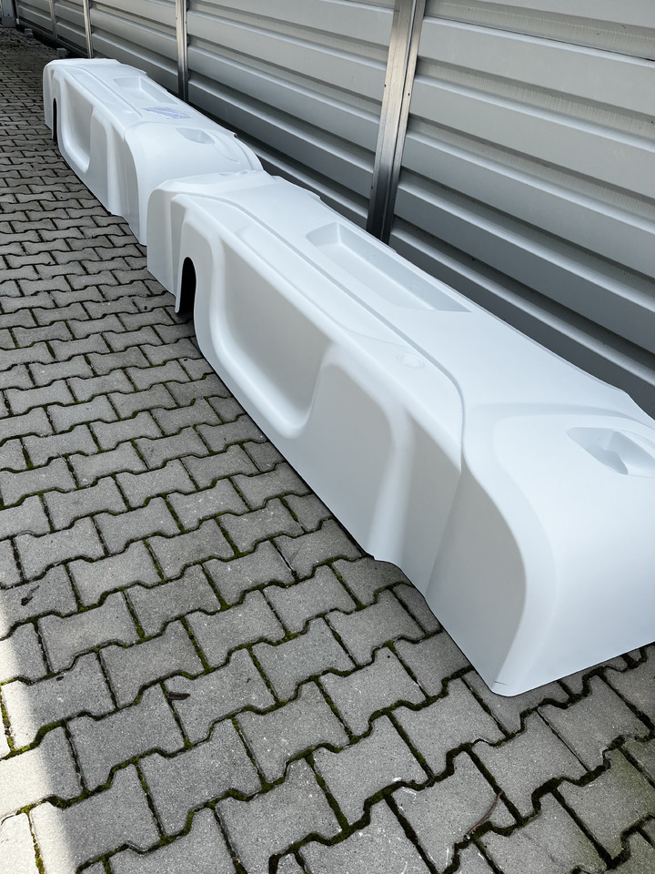 Zderzak tylny do AUTOBUSU VDL EURO 5 VDL FUTURA euro 5 - 범퍼 대형 버스 용 : 사진 2 Zderzak tylny do AUTOBUSU VDL EURO 5 VDL FUTURA euro 5 - 범퍼 대형 버스 용 : 사진 2