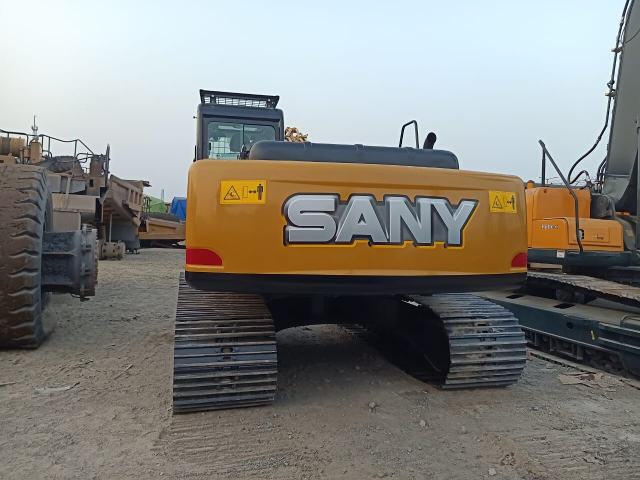 New Sany SY 215 MITSUBISHI ENGINE tracked excavator - 크롤러 굴삭기 : 사진 2 New Sany SY 215 MITSUBISHI ENGINE tracked excavator - 크롤러 굴삭기 : 사진 2