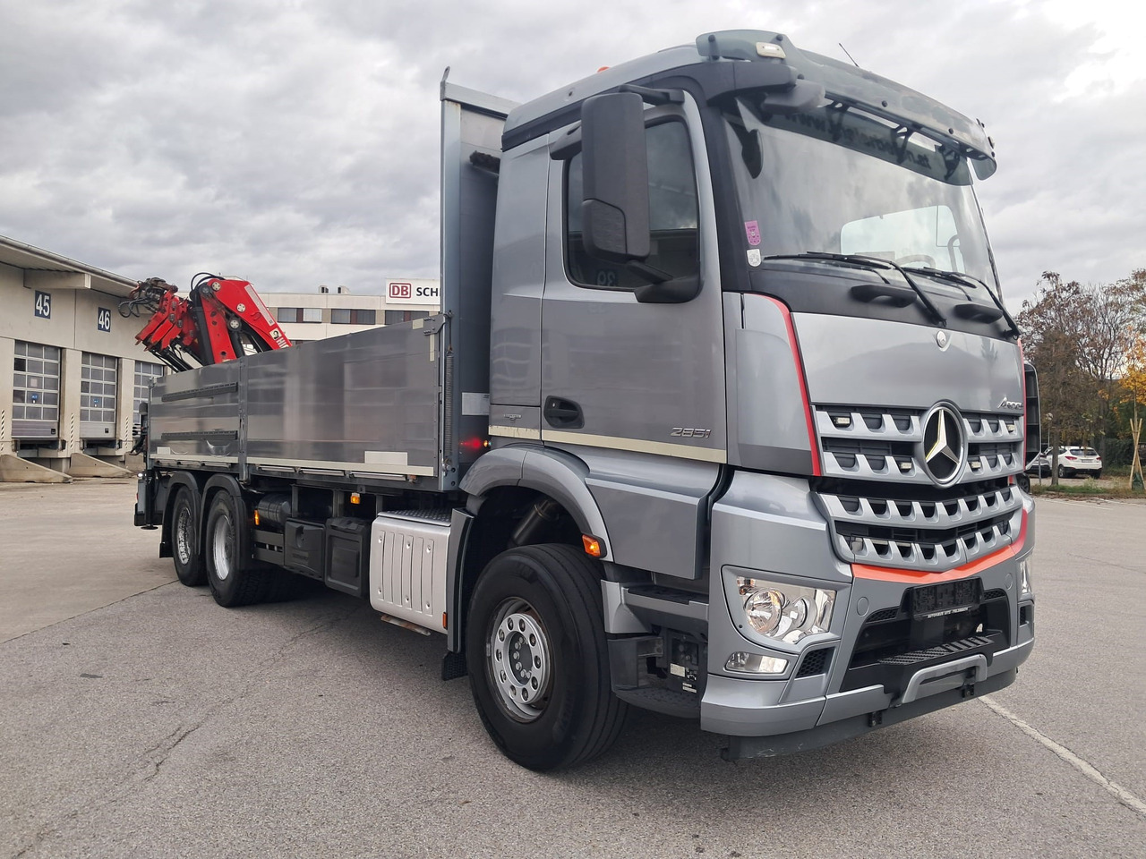 MERCEDES-BENZ AROCS 28.51 | 6x4| Retarder |Kran |Klima | Euro 6 - 드롭사이드/ 플랫베드 트럭, 크레인 트럭 : 사진 2 MERCEDES-BENZ AROCS 28.51 | 6x4| Retarder |Kran |Klima | Euro 6 - 드롭사이드/ 플랫베드 트럭, 크레인 트럭 : 사진 2