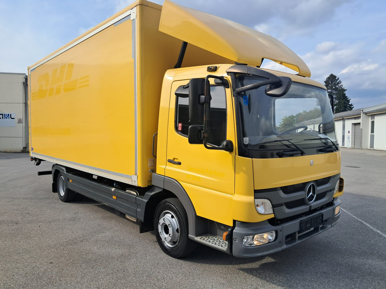 MERCEDES-BENZ ATEGO 8 16 Koffer mit LBW | Schalter | EZ 2013 - 박스 트럭 : 사진 2 MERCEDES-BENZ ATEGO 8 16 Koffer mit LBW | Schalter | EZ 2013 - 박스 트럭 : 사진 2
