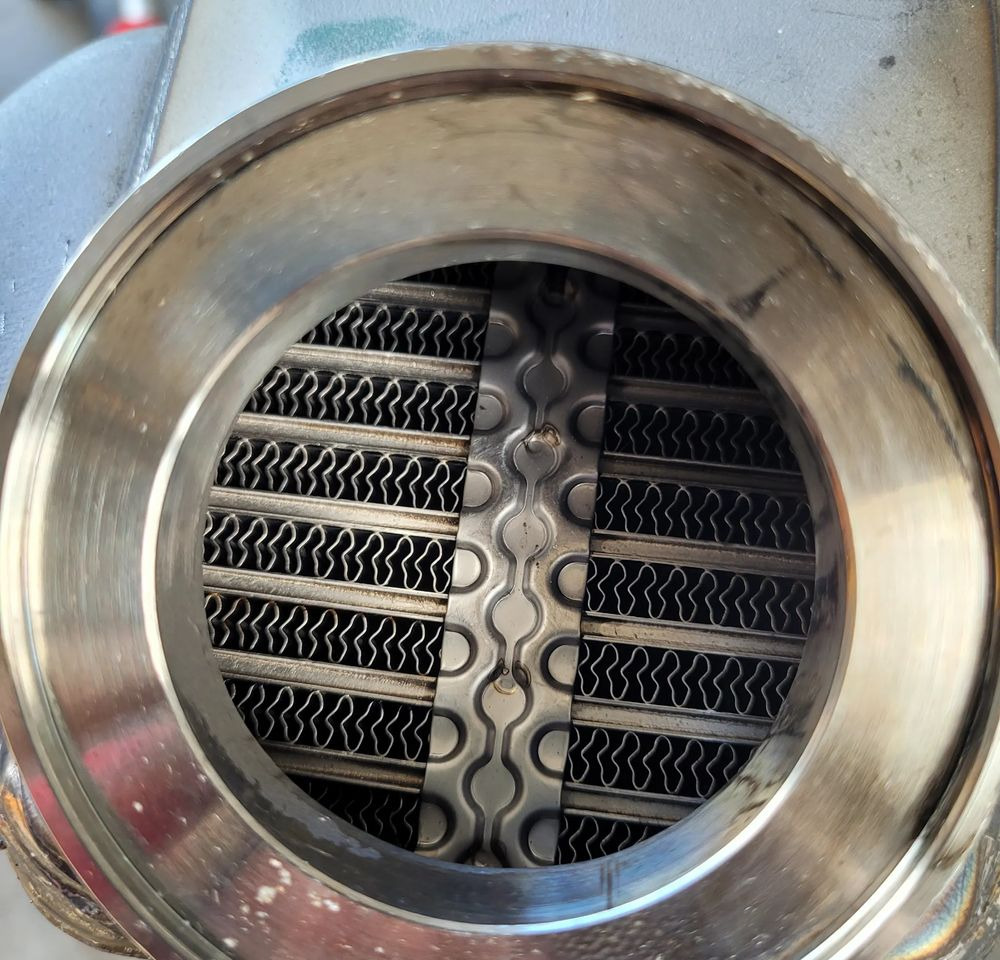 CHŁODNICA EGR VOLVO FH4 FH5 ORYGINAŁ 21944868 CHWALIM116 - EGR 쿨러 트럭 용 : 사진 4 CHŁODNICA EGR VOLVO FH4 FH5 ORYGINAŁ 21944868 CHWALIM116 - EGR 쿨러 트럭 용 : 사진 4