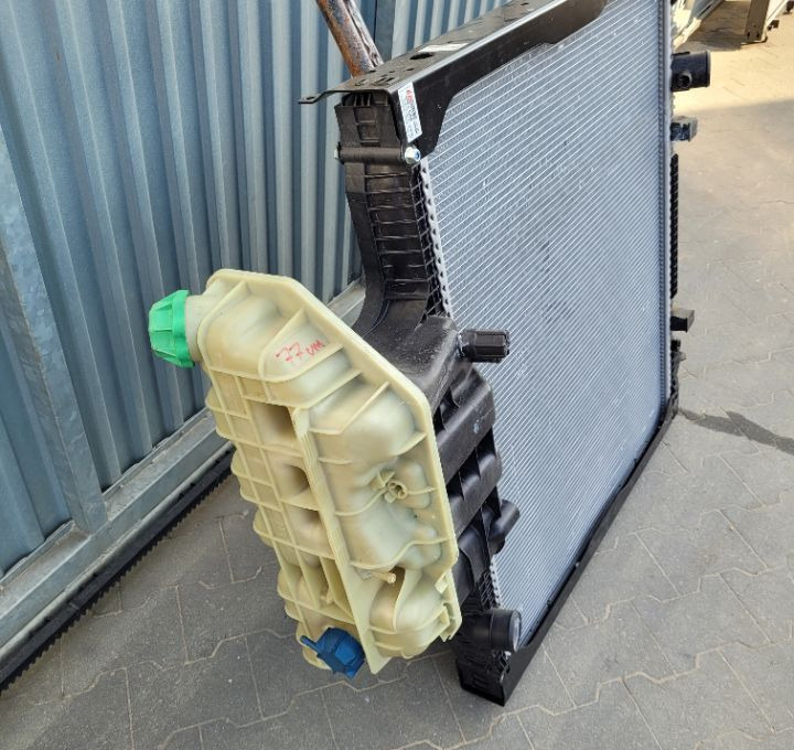 CHŁODNICA WODY MAN TGS TGA NOWA ORYGINAŁ 81.6100-6835 - 라디에이터 트럭 용 : 사진 2 CHŁODNICA WODY MAN TGS TGA NOWA ORYGINAŁ 81.6100-6835 - 라디에이터 트럭 용 : 사진 2