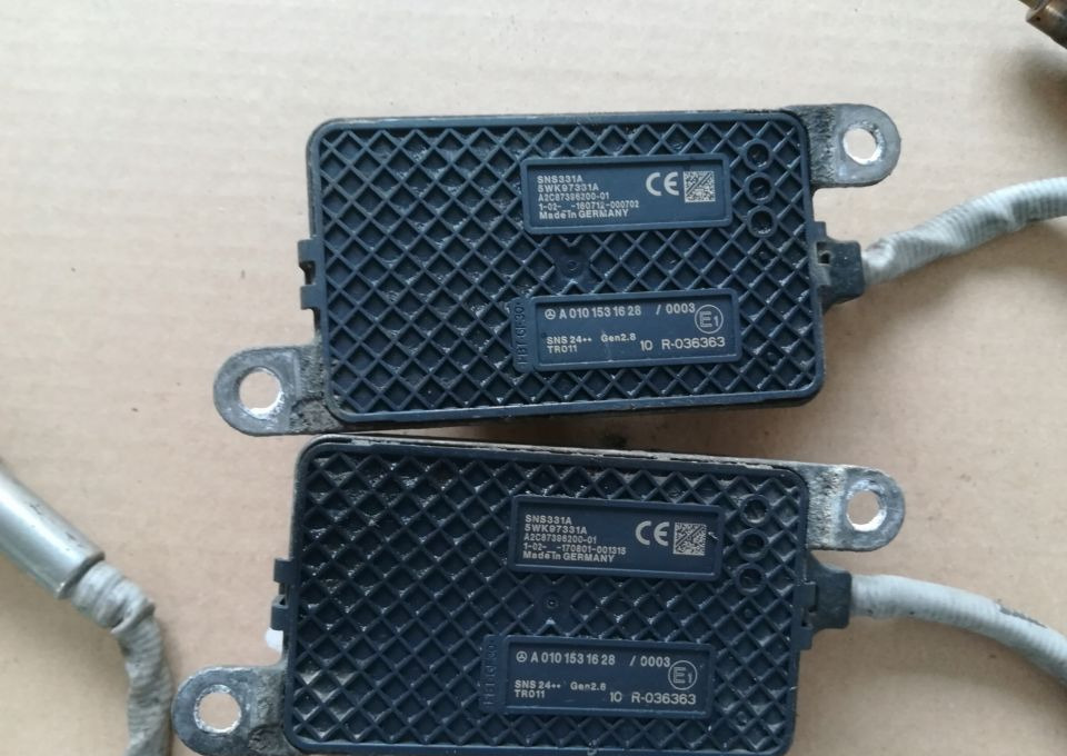 CZUJNIK NOX MERCEDES ACTROS A 0101531628 - 센서 : 사진 1 CZUJNIK NOX MERCEDES ACTROS A 0101531628 - 센서 : 사진 1